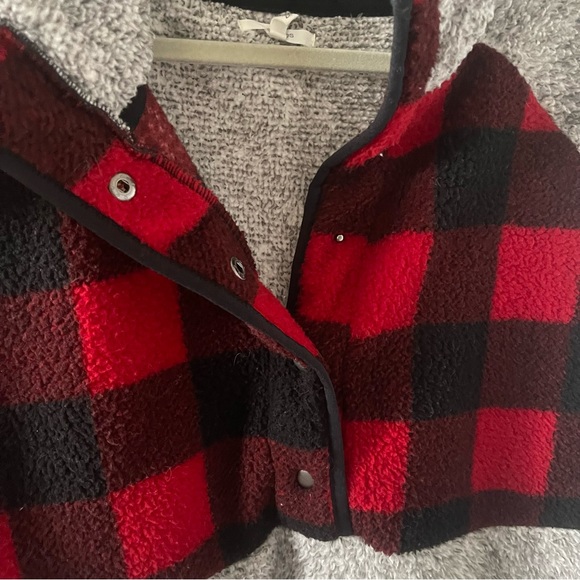 Maurices Gray Buffalo Plaid Yoke Snap Front Sherpa Pullover Sweatshirt Size 2X - Picture 5 of 7